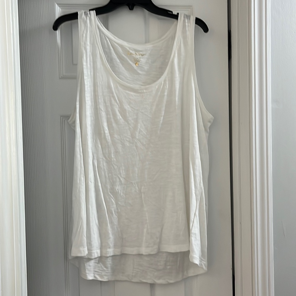 Lilly Pulitzer tank top. Size XL. Lightly worn.